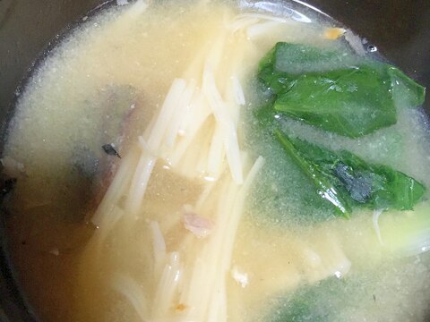 鯖缶とえのきと小松菜の味噌汁